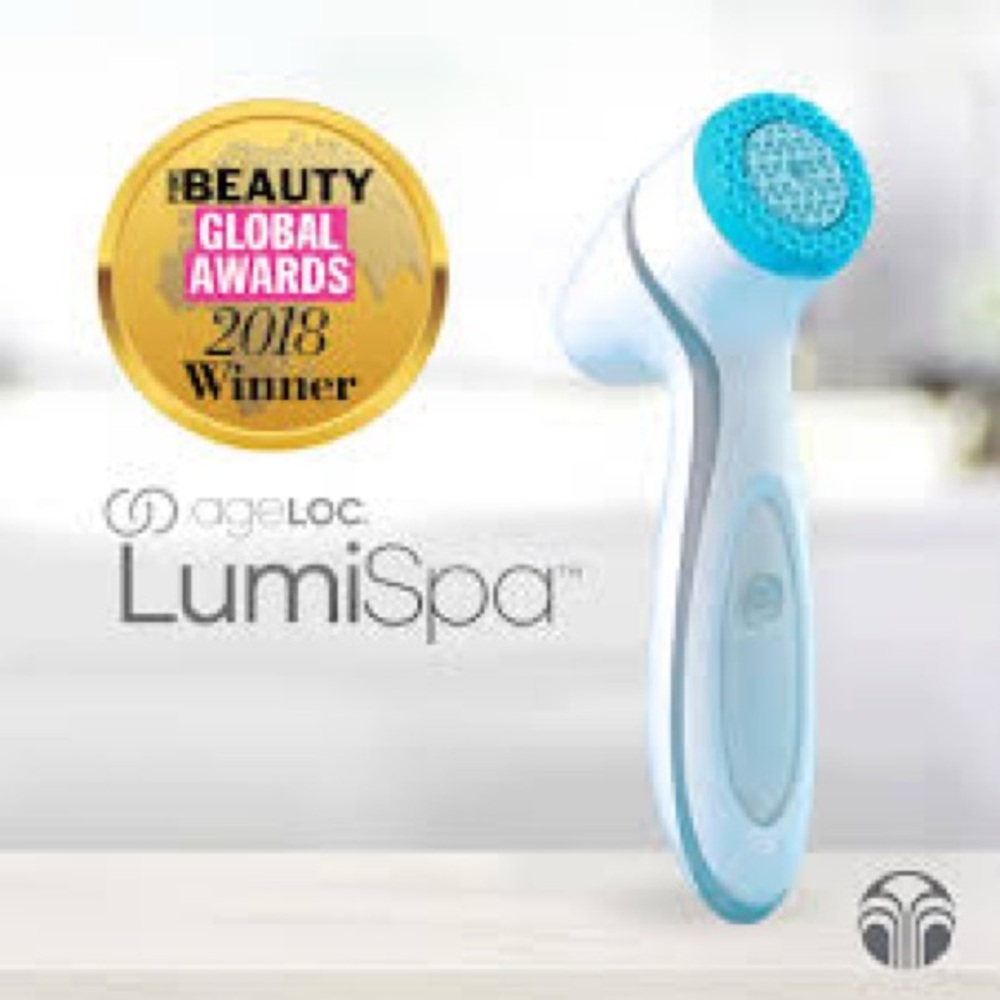 Lumispa Facial Cleansing Brush